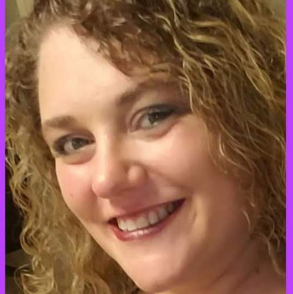 Meet your Posher, Heather - Picture 2 of 2